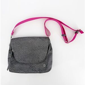 Lululemon Om Bag Shoulder Crossbody Bag Gym Active Dark Cheetah